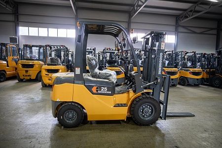  Дизельный погрузчик GOODSENSE FD25 2,5т 4,8м Xinchai Арт 492780 низкие цены 